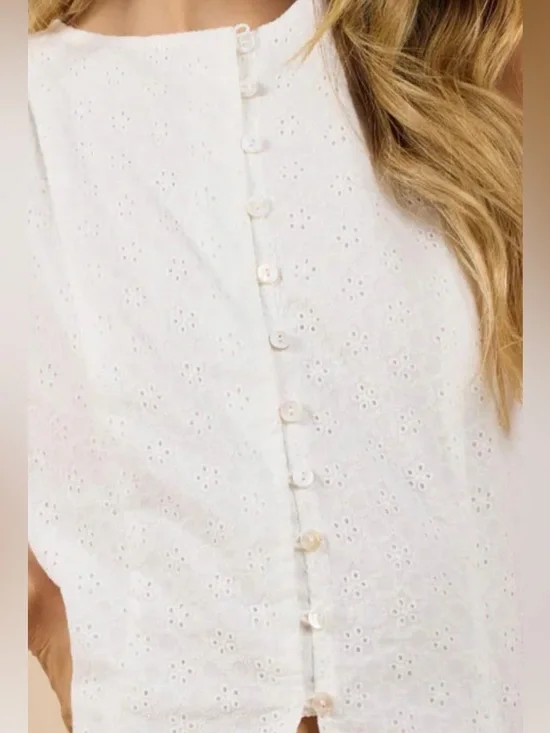 NWOT eyelet top size M - Picture 4 of 7
